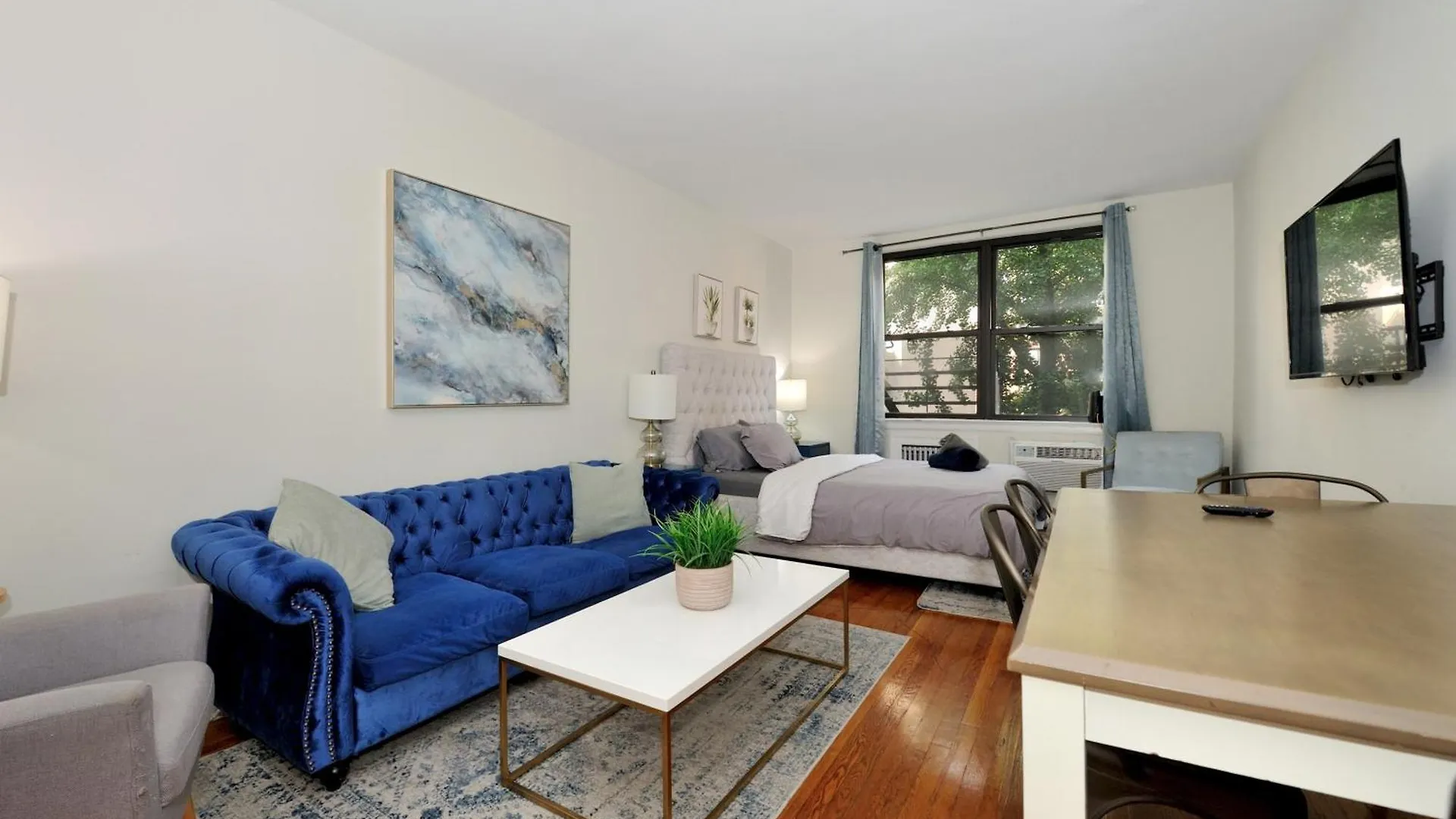 Charming Ues Studio Walk To Subway Central Park New York United States