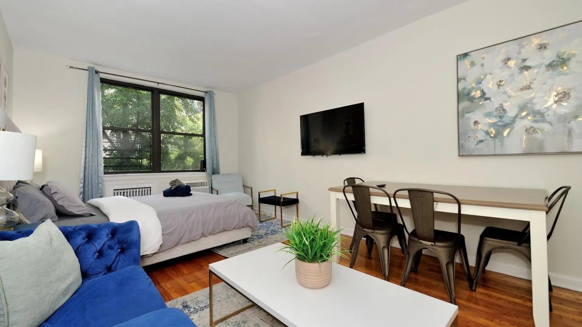 Charming Ues Studio Walk To Subway Central Park New York Apartment