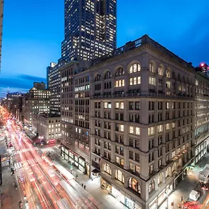 U Fifth Avenue I Empire State Building New York